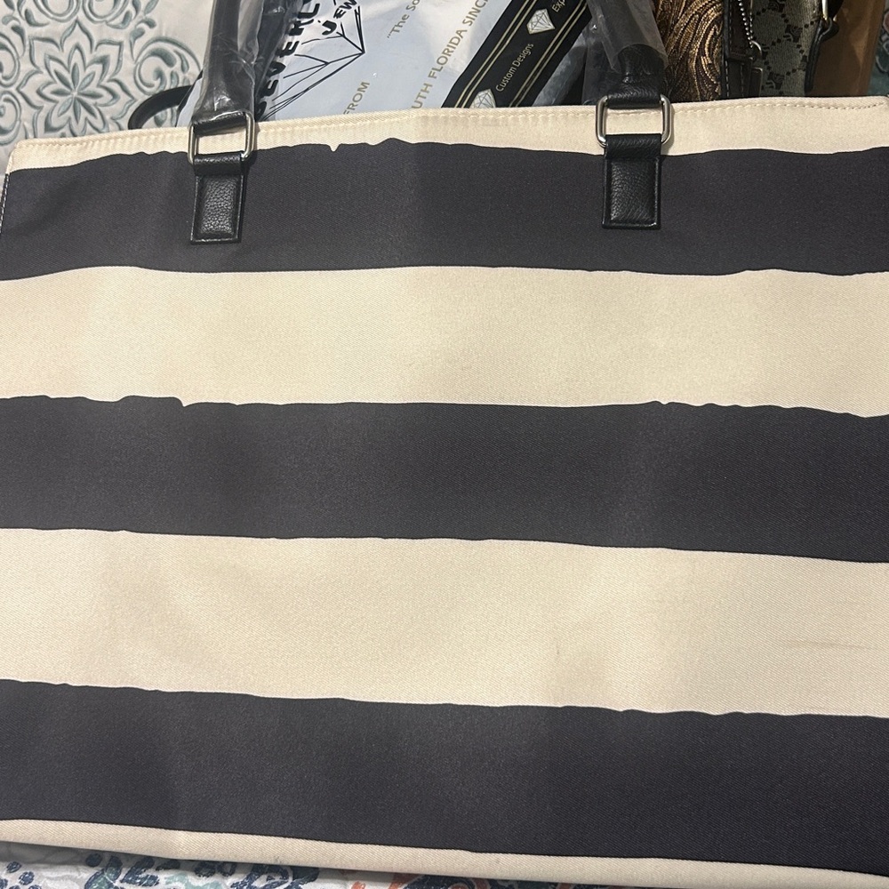 Elegant Floral Tote Bag - Black, White, Orange - Picture 2 of 4